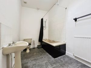Bathroom - click for photo gallery